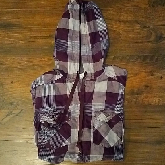 Columbia Hoodie Shirt - Picture 2 of 5